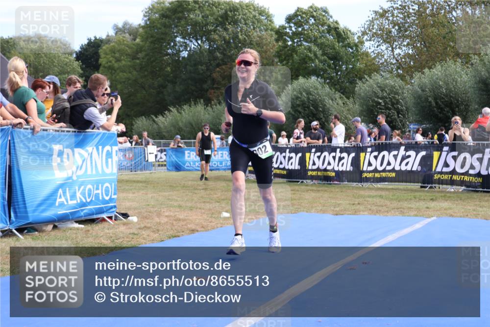 31.08.2025 - Elbe Triathlon Hamburg Strokosch-Dieckow http://msf.ph/oto/8655513 31.08.2025 11:51:21 Ziel 902 meine-sportfotos.de