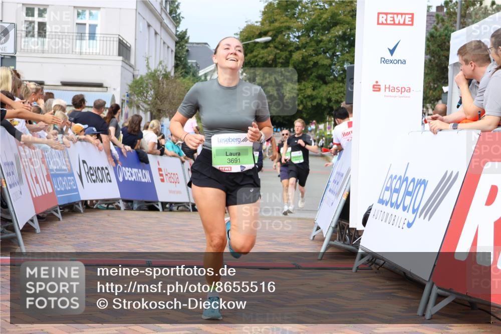 31.08.2025 - 21. Blankeneser Heldenlauf Strokosch-Dieckow http://msf.ph/oto/8655516 31.08.2025 11:00:07 Ziel 3162, 3247, 3691, 3660, 3655, 3664 meine-sportfotos.de