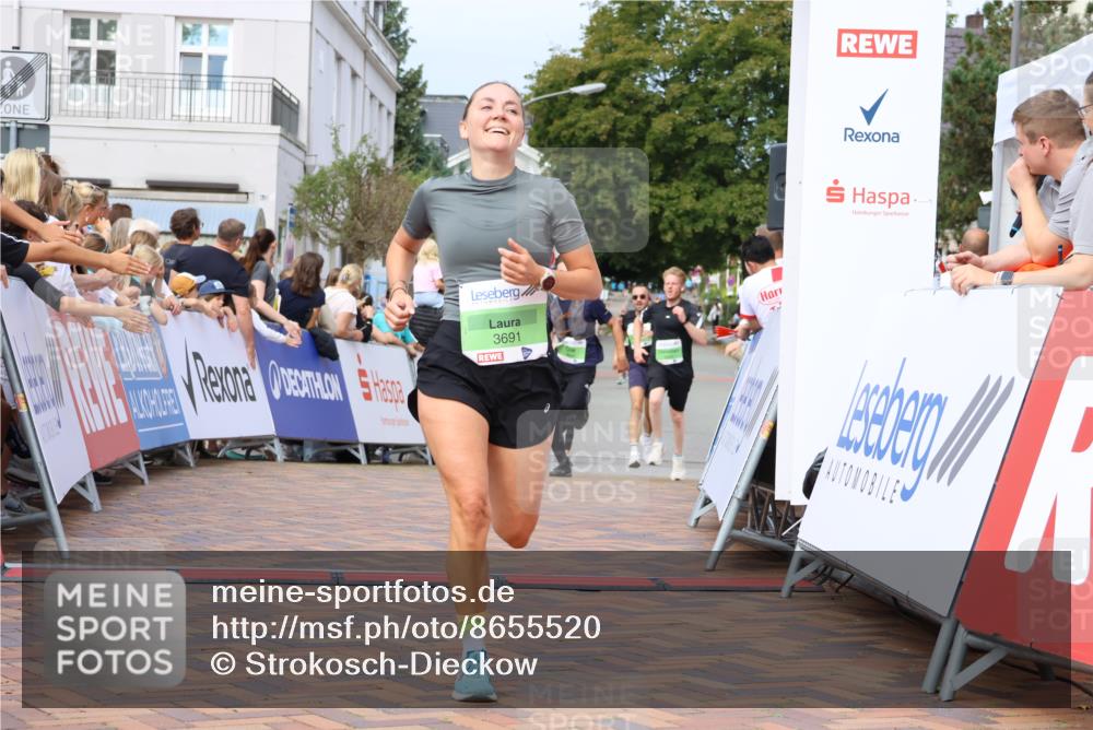 31.08.2025 - 21. Blankeneser Heldenlauf Strokosch-Dieckow http://msf.ph/oto/8655520 31.08.2025 11:00:07 Ziel 3162, 3247, 3691, 3660, 3655, 3664 meine-sportfotos.de