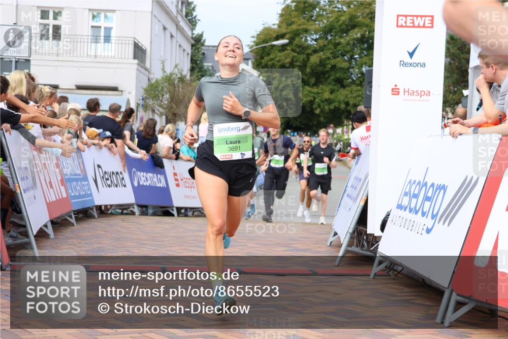 31.08.2025 - 21. Blankeneser Heldenlauf Strokosch-Dieckow http://msf.ph/oto/8655523 31.08.2025 11:00:07 Ziel 3162, 3247, 3691, 3660, 3655, 3664 meine-sportfotos.de