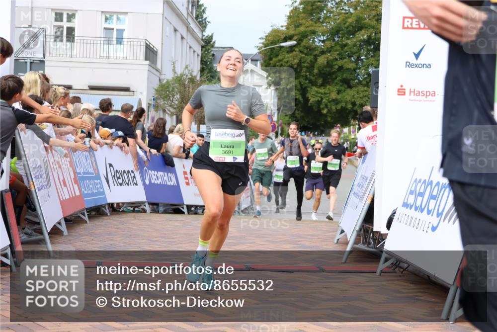 31.08.2025 - 21. Blankeneser Heldenlauf Strokosch-Dieckow http://msf.ph/oto/8655532 31.08.2025 11:00:07 Ziel 3162, 3247, 3691, 3660, 3655, 3664 meine-sportfotos.de