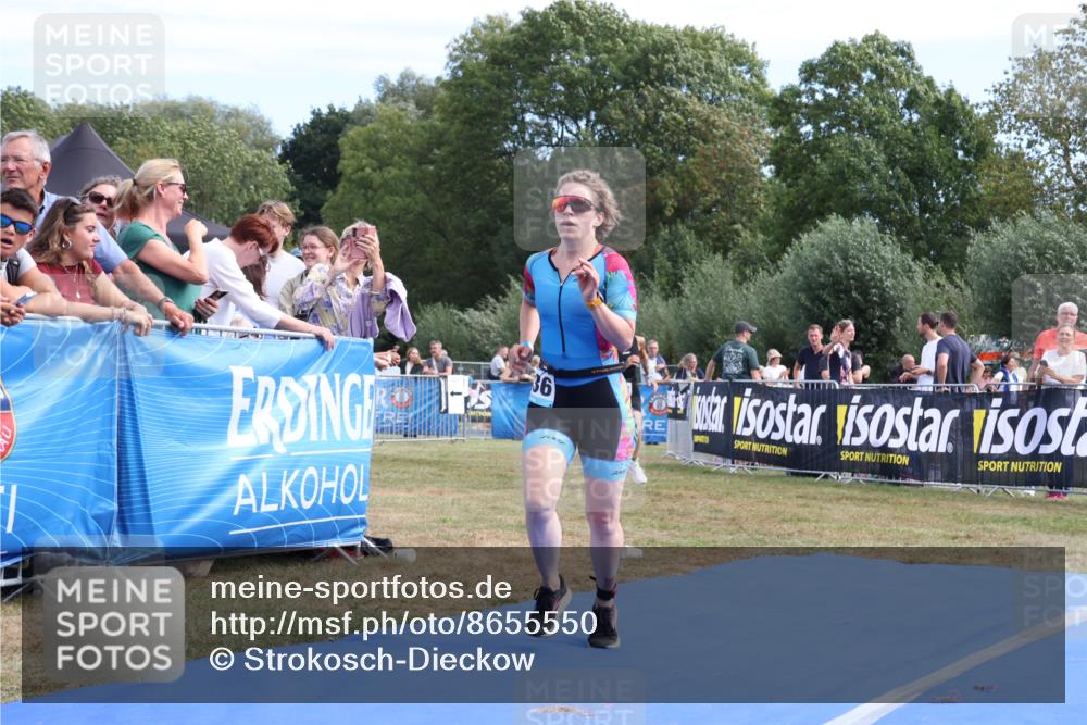 31.08.2025 - Elbe Triathlon Hamburg Strokosch-Dieckow http://msf.ph/oto/8655550 31.08.2025 11:51:42 Ziel 1277, 1389, 1390, 1436, 1592 meine-sportfotos.de