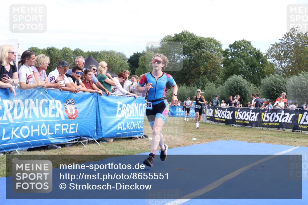 31.08.2025 - Elbe Triathlon Hamburg Strokosch-Dieckow http://msf.ph/oto/8655551 31.08.2025 11:51:43 Ziel 1389, 1390, 1436, 1592 meine-sportfotos.de