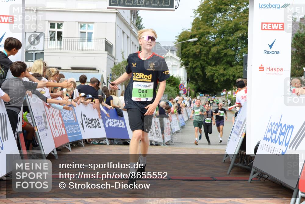 31.08.2025 - 21. Blankeneser Heldenlauf Strokosch-Dieckow http://msf.ph/oto/8655552 31.08.2025 11:00:06 Ziel 3162, 3624, 3691, 3655, 3664 meine-sportfotos.de