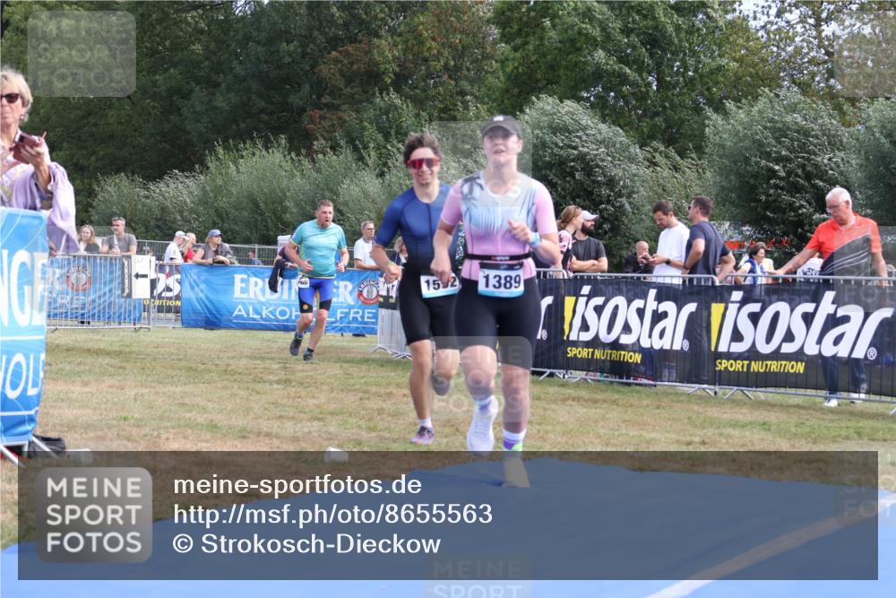 31.08.2025 - Elbe Triathlon Hamburg Strokosch-Dieckow http://msf.ph/oto/8655563 31.08.2025 11:51:48 Ziel 1300, 1389, 1390, 1436, 1592 meine-sportfotos.de