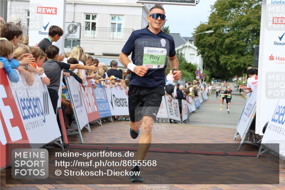 31.08.2025 - 21. Blankeneser Heldenlauf Strokosch-Dieckow http://msf.ph/oto/8655568 31.08.2025 10:59:59 Ziel 3624, 3262, 3438 meine-sportfotos.de