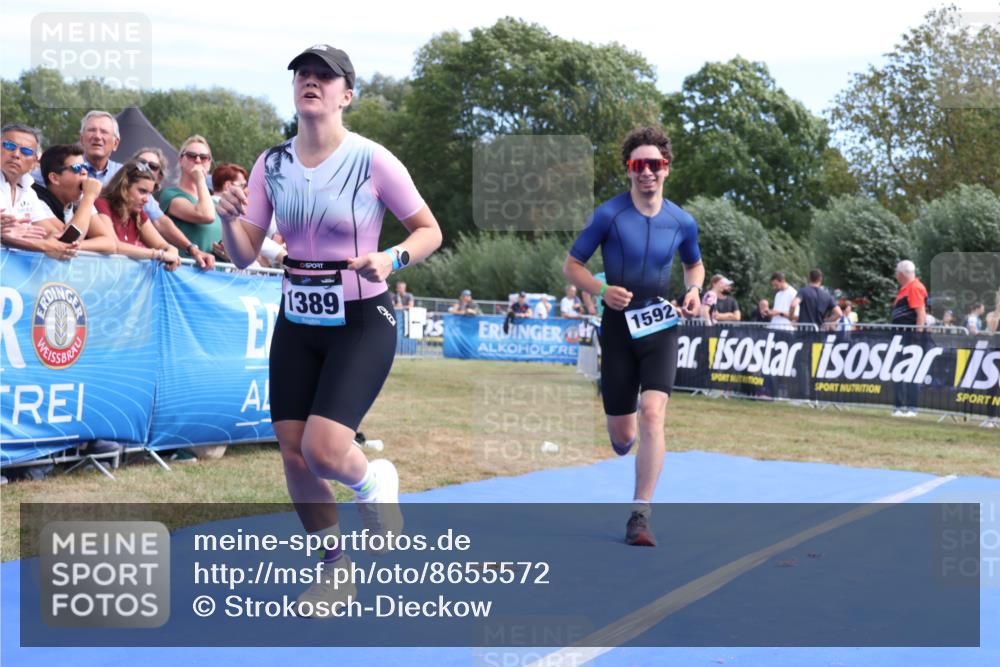 31.08.2025 - Elbe Triathlon Hamburg Strokosch-Dieckow http://msf.ph/oto/8655572 31.08.2025 11:51:50 Ziel 1300, 1389, 1390, 1592 meine-sportfotos.de
