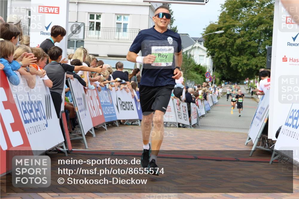 31.08.2025 - 21. Blankeneser Heldenlauf Strokosch-Dieckow http://msf.ph/oto/8655574 31.08.2025 10:59:59 Ziel 3624, 3262, 3438 meine-sportfotos.de
