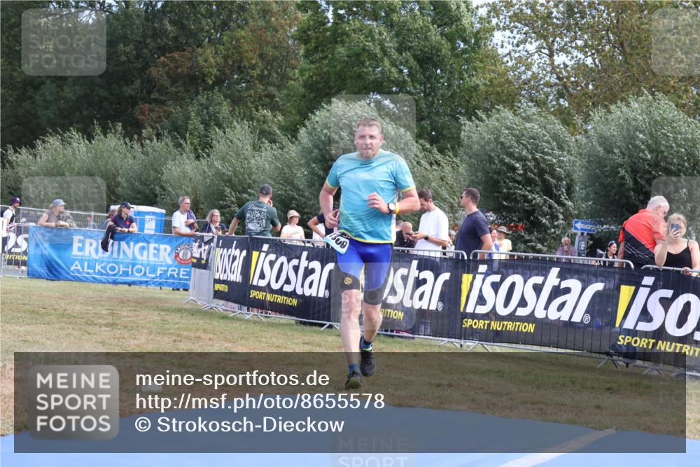 31.08.2025 - Elbe Triathlon Hamburg Strokosch-Dieckow http://msf.ph/oto/8655578 31.08.2025 11:51:53 Ziel 1300, 1389, 1592 meine-sportfotos.de