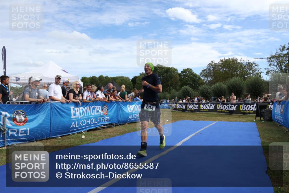 31.08.2025 - Elbe Triathlon Hamburg Strokosch-Dieckow http://msf.ph/oto/8655587 31.08.2025 11:52:04 Ziel 634 meine-sportfotos.de