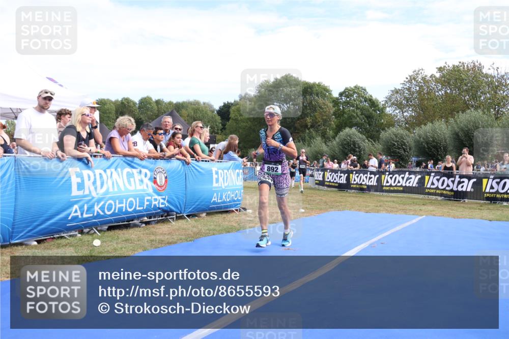 31.08.2025 - Elbe Triathlon Hamburg Strokosch-Dieckow http://msf.ph/oto/8655593 31.08.2025 11:52:13 Ziel 871, 892, 1294 meine-sportfotos.de