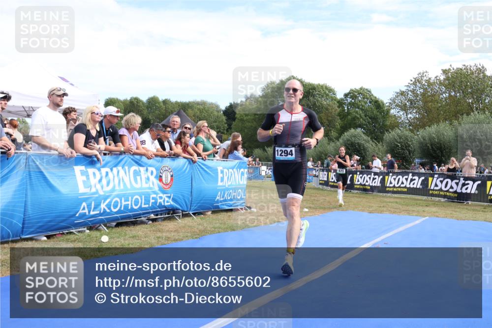 31.08.2025 - Elbe Triathlon Hamburg Strokosch-Dieckow http://msf.ph/oto/8655602 31.08.2025 11:52:18 Ziel 871, 892, 1294 meine-sportfotos.de