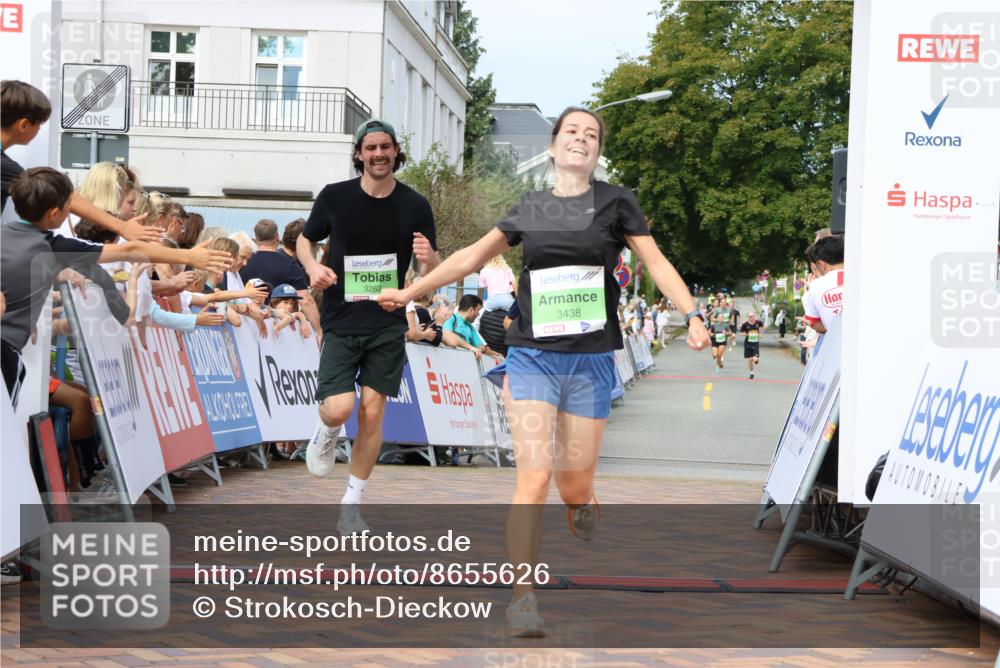 31.08.2025 - 21. Blankeneser Heldenlauf Strokosch-Dieckow http://msf.ph/oto/8655626 31.08.2025 10:59:55 Ziel 3364, 3624, 3262, 3438 meine-sportfotos.de