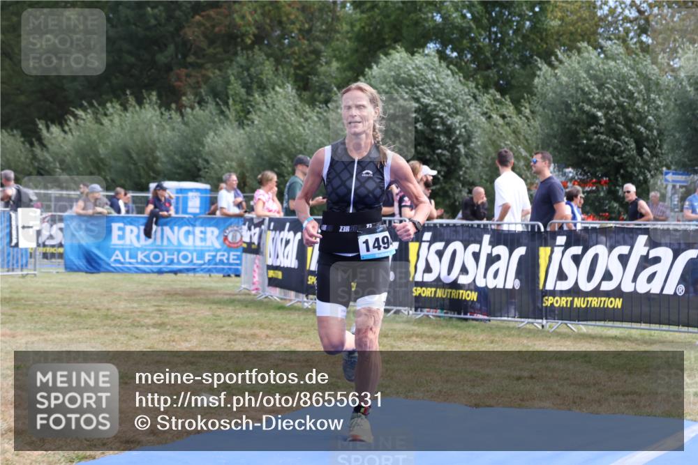 31.08.2025 - Elbe Triathlon Hamburg Strokosch-Dieckow http://msf.ph/oto/8655631 31.08.2025 11:52:39 Ziel 1320, 1494 meine-sportfotos.de