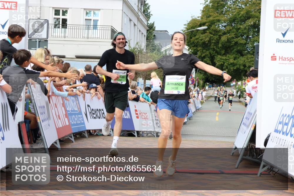 31.08.2025 - 21. Blankeneser Heldenlauf Strokosch-Dieckow http://msf.ph/oto/8655634 31.08.2025 10:59:55 Ziel 3364, 3624, 3262, 3438 meine-sportfotos.de