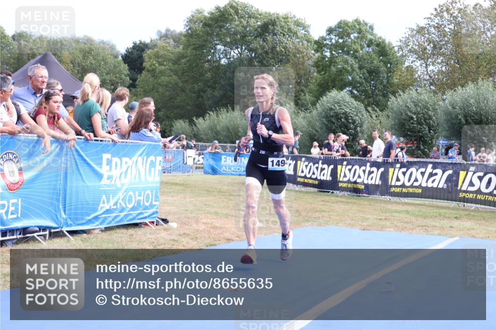 31.08.2025 - Elbe Triathlon Hamburg Strokosch-Dieckow http://msf.ph/oto/8655635 31.08.2025 11:52:40 Ziel 1320, 1494 meine-sportfotos.de