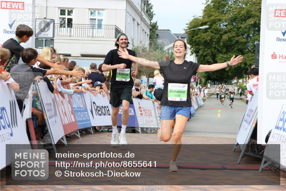 31.08.2025 - 21. Blankeneser Heldenlauf Strokosch-Dieckow http://msf.ph/oto/8655641 31.08.2025 10:59:55 Ziel 3364, 3624, 3262, 3438 meine-sportfotos.de