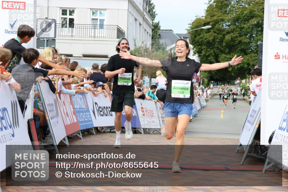 31.08.2025 - 21. Blankeneser Heldenlauf Strokosch-Dieckow http://msf.ph/oto/8655645 31.08.2025 10:59:55 Ziel 3364, 3624, 3262, 3438 meine-sportfotos.de