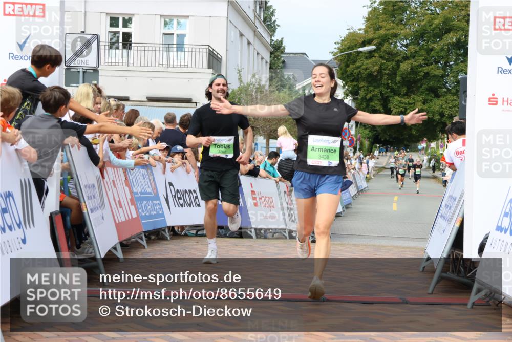 31.08.2025 - 21. Blankeneser Heldenlauf Strokosch-Dieckow http://msf.ph/oto/8655649 31.08.2025 10:59:55 Ziel 3364, 3624, 3262, 3438 meine-sportfotos.de