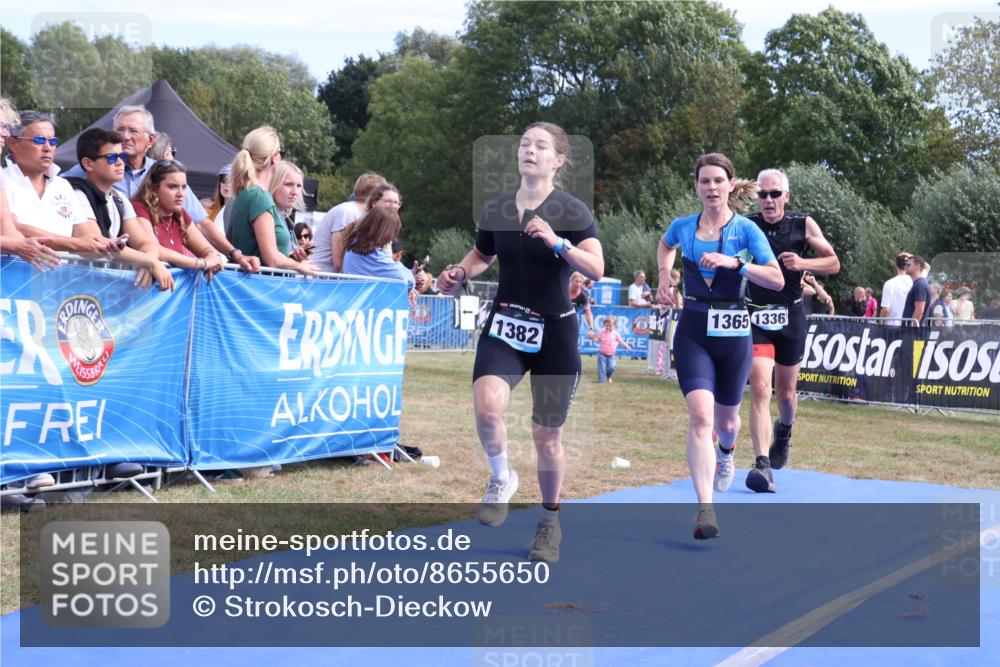 31.08.2025 - Elbe Triathlon Hamburg Strokosch-Dieckow http://msf.ph/oto/8655650 31.08.2025 11:52:50 Ziel 1336, 1365, 1382 meine-sportfotos.de