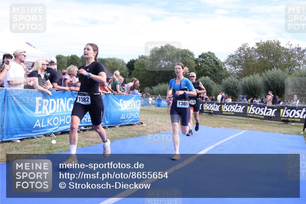 31.08.2025 - Elbe Triathlon Hamburg Strokosch-Dieckow http://msf.ph/oto/8655654 31.08.2025 11:52:51 Ziel 1336, 1365, 1382, 1406, 1411 meine-sportfotos.de