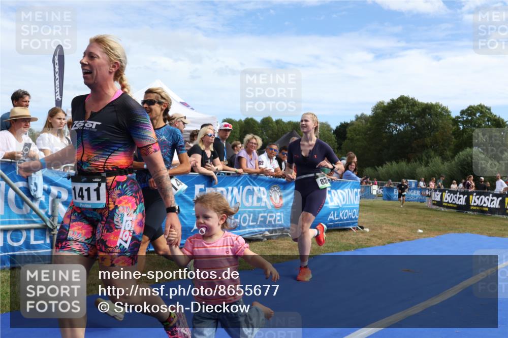31.08.2025 - Elbe Triathlon Hamburg Strokosch-Dieckow http://msf.ph/oto/8655677 31.08.2025 11:53:01 Ziel 824, 1342, 1406, 1411 meine-sportfotos.de