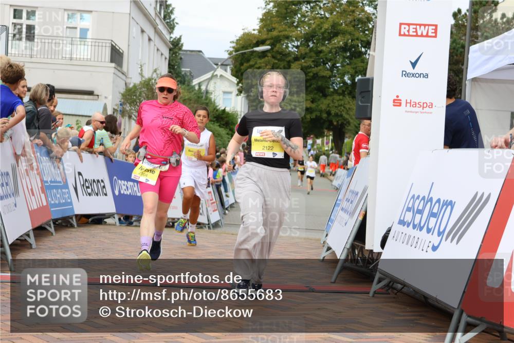 31.08.2025 - 21. Blankeneser Heldenlauf Strokosch-Dieckow http://msf.ph/oto/8655683 31.08.2025 10:33:03 Ziel 2104, 2129, 2130, 2128, 2122, 2337, 2695, 2694, 2464, 2658 meine-sportfotos.de
