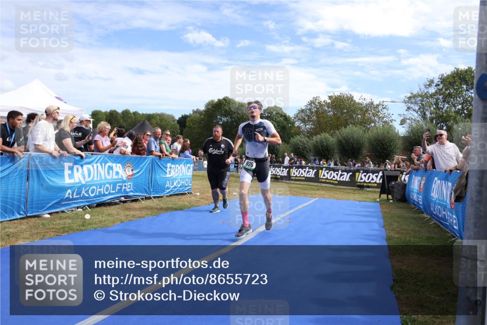 31.08.2025 - Elbe Triathlon Hamburg Strokosch-Dieckow http://msf.ph/oto/8655723 31.08.2025 11:53:38 Ziel 926, 1114, 1575 meine-sportfotos.de