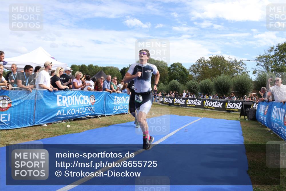 31.08.2025 - Elbe Triathlon Hamburg Strokosch-Dieckow http://msf.ph/oto/8655725 31.08.2025 11:53:38 Ziel 926, 1114, 1575 meine-sportfotos.de