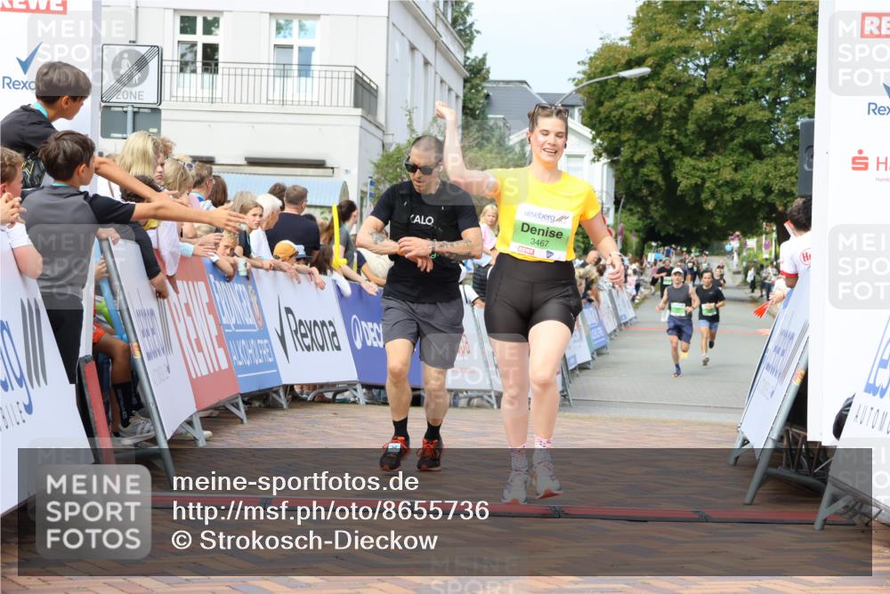 31.08.2025 - 21. Blankeneser Heldenlauf Strokosch-Dieckow http://msf.ph/oto/8655736 31.08.2025 10:59:40 Ziel 3551, 3467, 3683 meine-sportfotos.de
