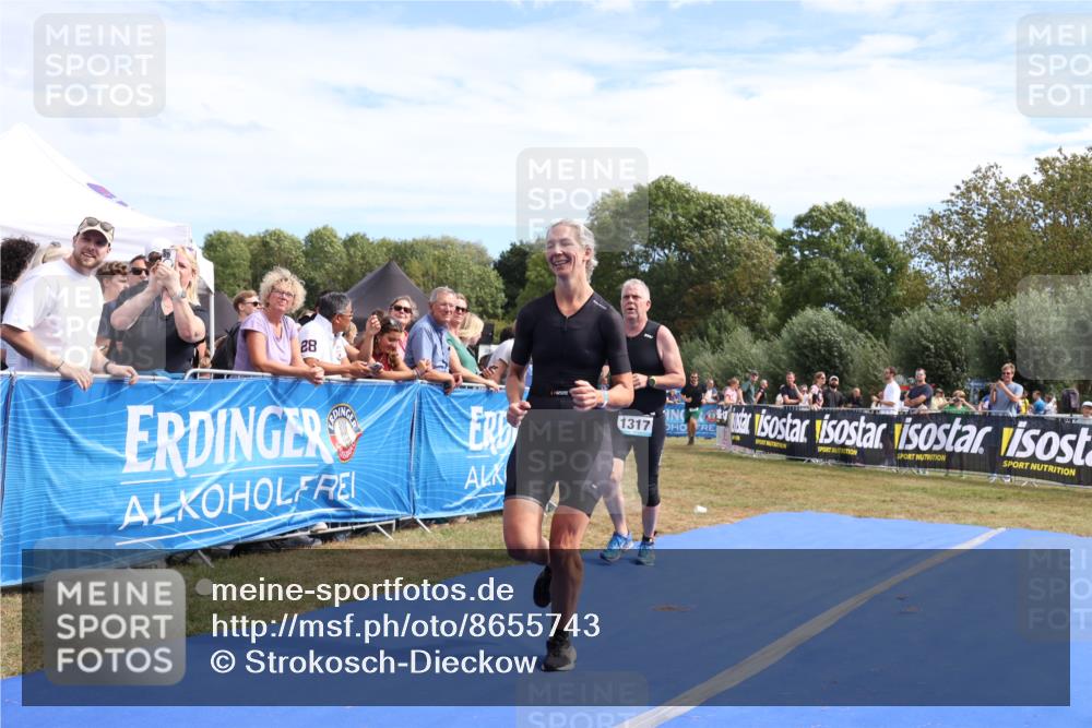 31.08.2025 - Elbe Triathlon Hamburg Strokosch-Dieckow http://msf.ph/oto/8655743 31.08.2025 11:53:49 Ziel 588, 1317, 1431, 1575 meine-sportfotos.de