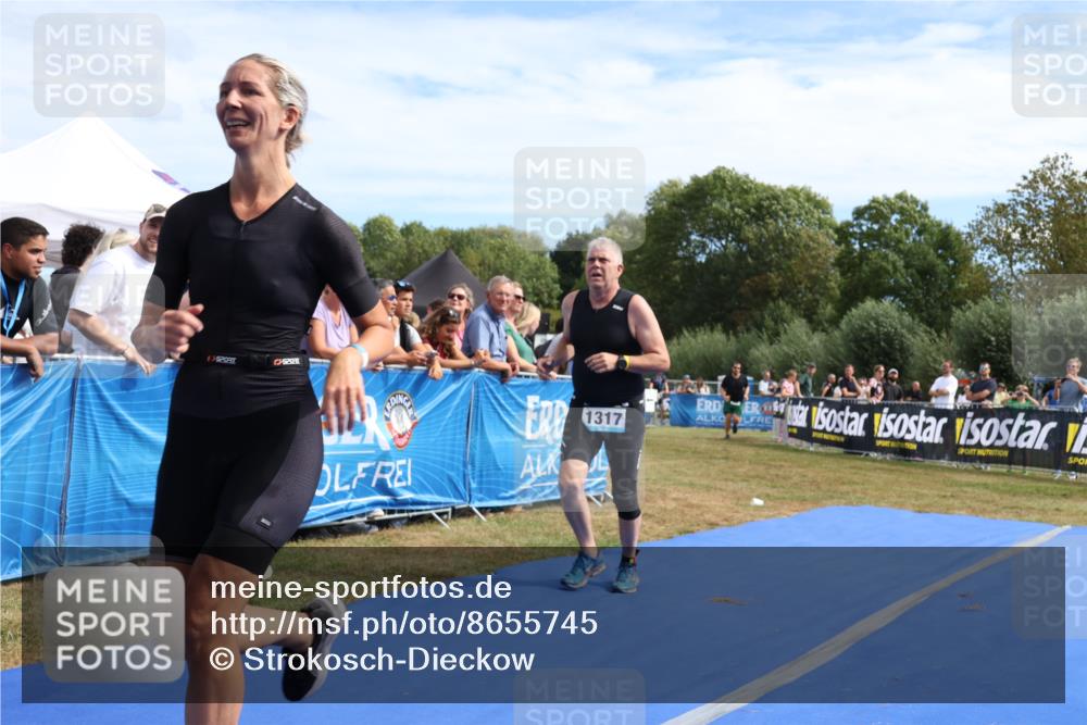 31.08.2025 - Elbe Triathlon Hamburg Strokosch-Dieckow http://msf.ph/oto/8655745 31.08.2025 11:53:49 Ziel 588, 1317, 1431, 1575 meine-sportfotos.de