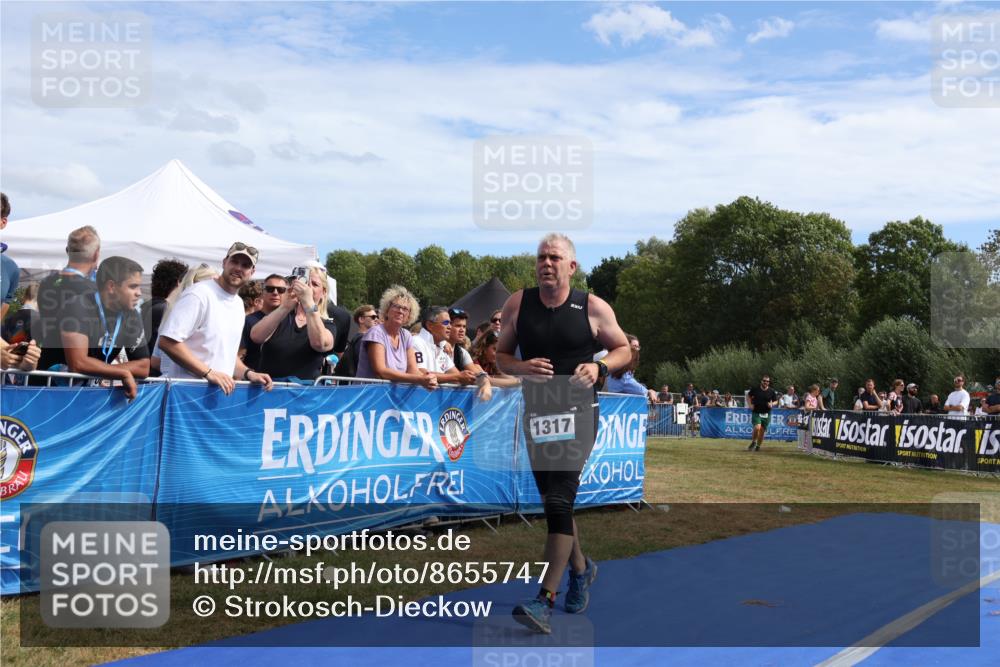 31.08.2025 - Elbe Triathlon Hamburg Strokosch-Dieckow http://msf.ph/oto/8655747 31.08.2025 11:53:50 Ziel 588, 1317, 1431, 1575 meine-sportfotos.de
