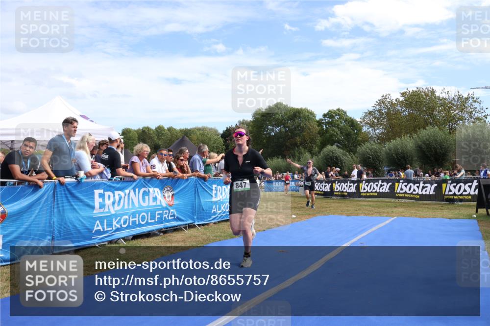 31.08.2025 - Elbe Triathlon Hamburg Strokosch-Dieckow http://msf.ph/oto/8655757 31.08.2025 11:54:21 Ziel 847, 1311, 1454 meine-sportfotos.de