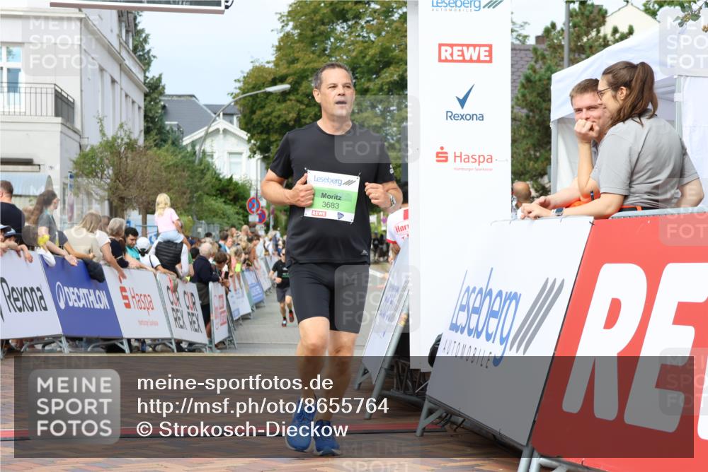 31.08.2025 - 21. Blankeneser Heldenlauf Strokosch-Dieckow http://msf.ph/oto/8655764 31.08.2025 10:59:33 Ziel 3433, 3683 meine-sportfotos.de
