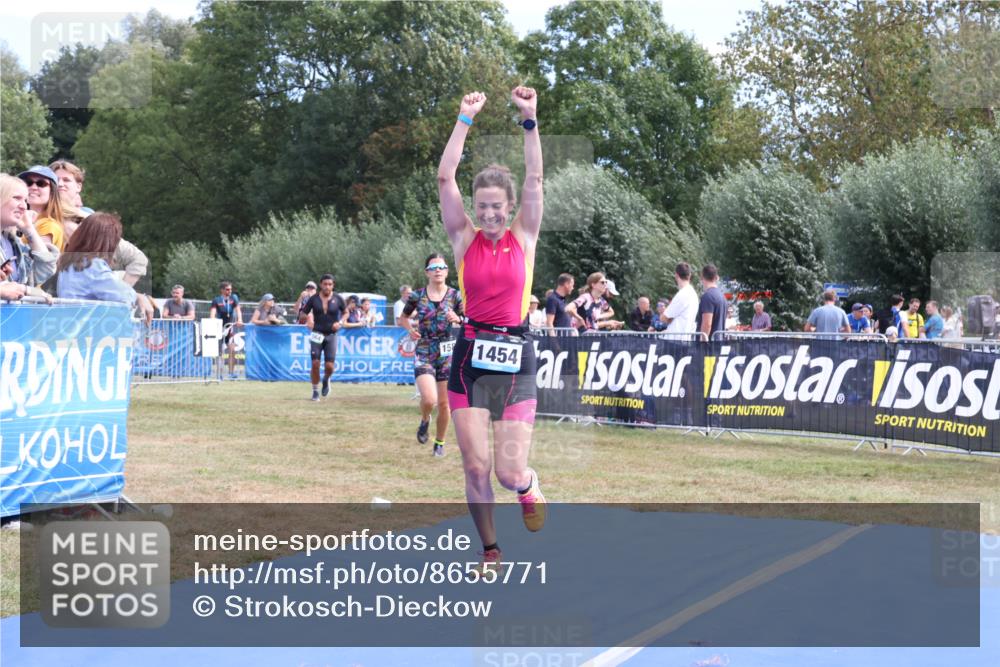31.08.2025 - Elbe Triathlon Hamburg Strokosch-Dieckow http://msf.ph/oto/8655771 31.08.2025 11:54:28 Ziel 1311, 1454, 1580 meine-sportfotos.de