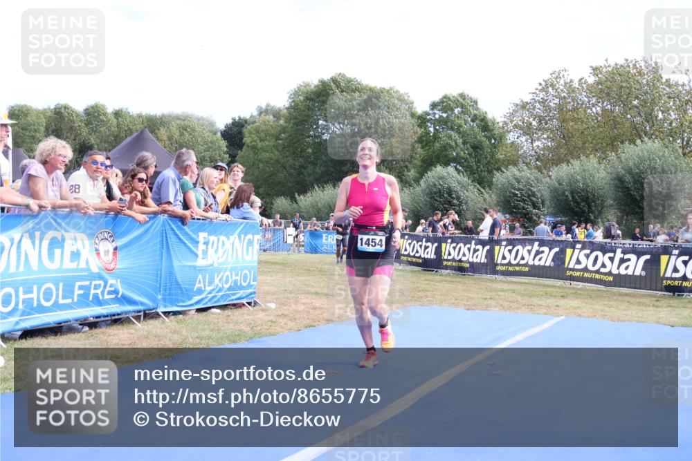 31.08.2025 - Elbe Triathlon Hamburg Strokosch-Dieckow http://msf.ph/oto/8655775 31.08.2025 11:54:29 Ziel 1311, 1454, 1580 meine-sportfotos.de