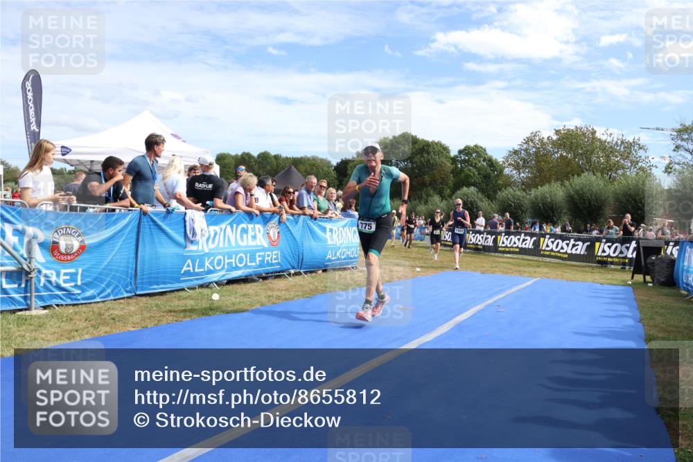 31.08.2025 - Elbe Triathlon Hamburg Strokosch-Dieckow http://msf.ph/oto/8655812 31.08.2025 11:54:56 Ziel 775, 795, 879, 999, 1270, 1295, 1367, 1422 meine-sportfotos.de