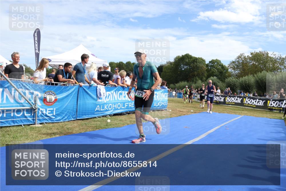 31.08.2025 - Elbe Triathlon Hamburg Strokosch-Dieckow http://msf.ph/oto/8655814 31.08.2025 11:54:56 Ziel 775, 795, 879, 999, 1270, 1295, 1367, 1422 meine-sportfotos.de