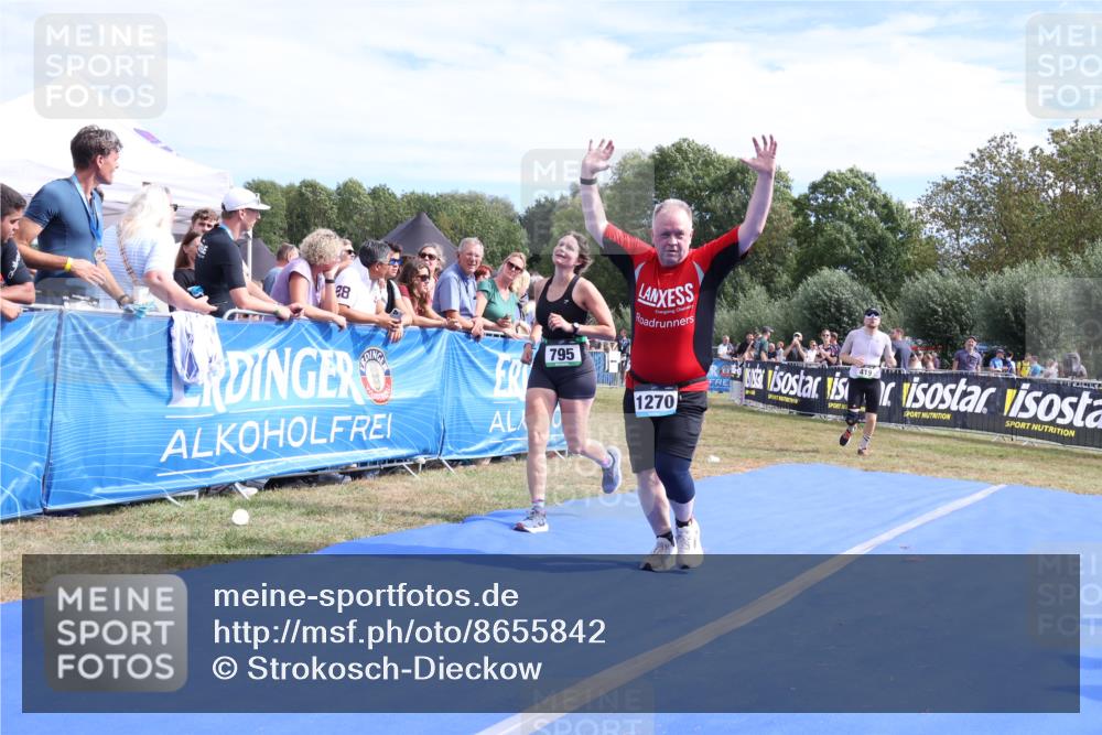 31.08.2025 - Elbe Triathlon Hamburg Strokosch-Dieckow http://msf.ph/oto/8655842 31.08.2025 11:55:03 Ziel 419, 795, 879, 999, 1270, 1295, 1422, 1609 meine-sportfotos.de