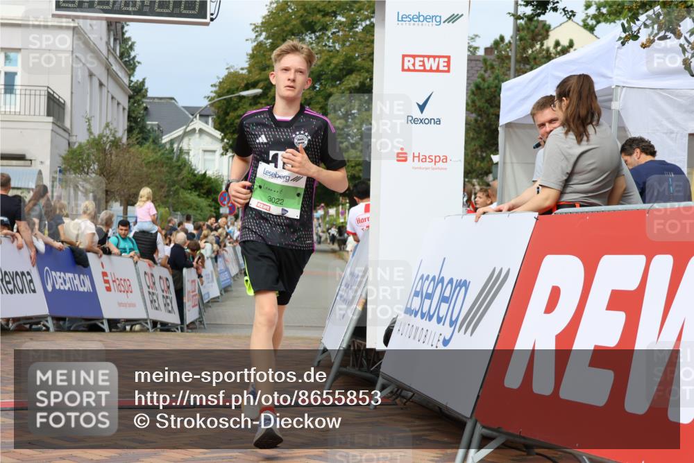 31.08.2025 - 21. Blankeneser Heldenlauf Strokosch-Dieckow http://msf.ph/oto/8655853 31.08.2025 10:59:07 Ziel 3295, 3426, 3022 meine-sportfotos.de