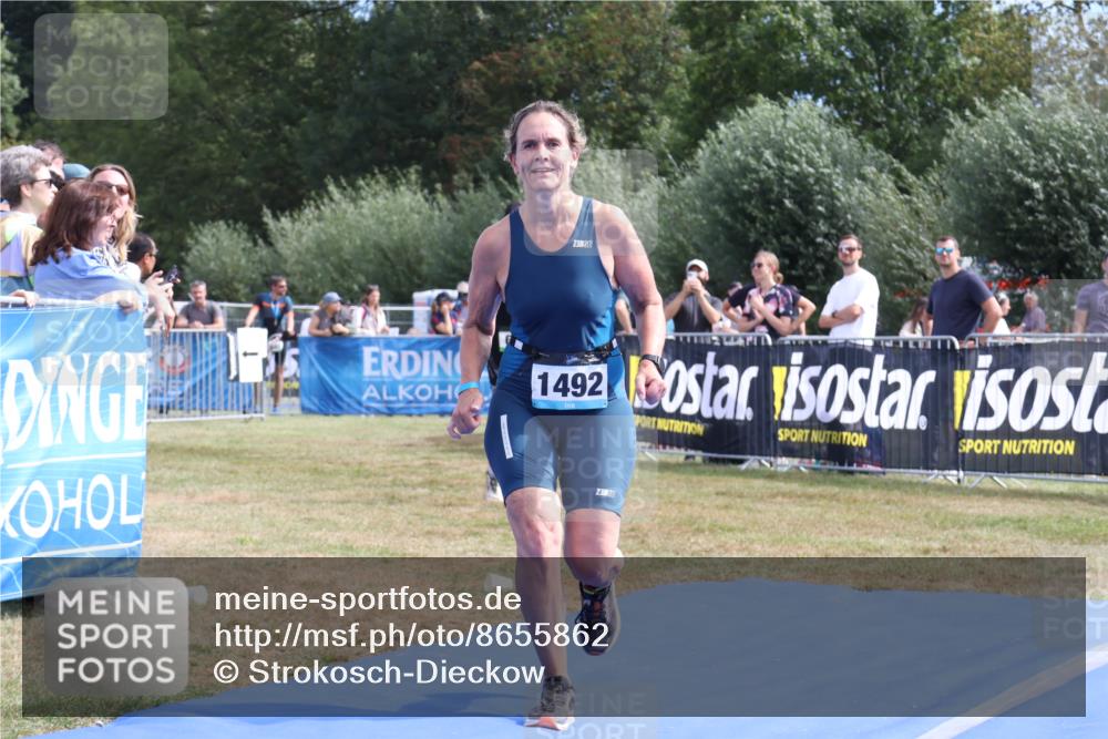 31.08.2025 - Elbe Triathlon Hamburg Strokosch-Dieckow http://msf.ph/oto/8655862 31.08.2025 11:55:15 Ziel 677, 1492, 1609 meine-sportfotos.de