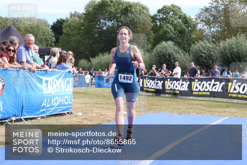31.08.2025 - Elbe Triathlon Hamburg Strokosch-Dieckow http://msf.ph/oto/8655865 31.08.2025 11:55:15 Ziel 677, 1492, 1609 meine-sportfotos.de