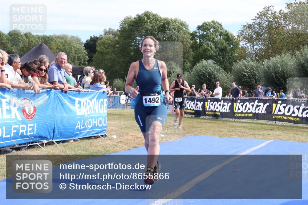 31.08.2025 - Elbe Triathlon Hamburg Strokosch-Dieckow http://msf.ph/oto/8655866 31.08.2025 11:55:16 Ziel 677, 1492, 1609 meine-sportfotos.de