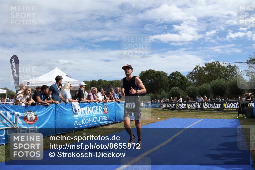 31.08.2025 - Elbe Triathlon Hamburg Strokosch-Dieckow http://msf.ph/oto/8655872 31.08.2025 11:55:19 Ziel 677, 1492 meine-sportfotos.de