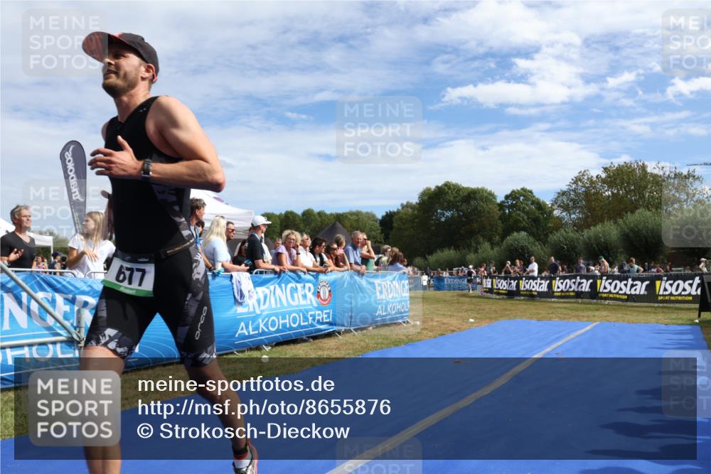 31.08.2025 - Elbe Triathlon Hamburg Strokosch-Dieckow http://msf.ph/oto/8655876 31.08.2025 11:55:20 Ziel 677, 808, 1492 meine-sportfotos.de