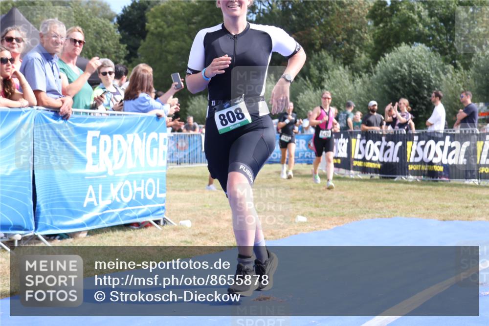 31.08.2025 - Elbe Triathlon Hamburg Strokosch-Dieckow http://msf.ph/oto/8655878 31.08.2025 11:55:29 Ziel 808, 1428, 1443 meine-sportfotos.de