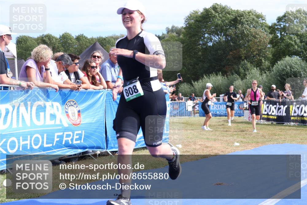 31.08.2025 - Elbe Triathlon Hamburg Strokosch-Dieckow http://msf.ph/oto/8655880 31.08.2025 11:55:29 Ziel 808, 1428, 1443 meine-sportfotos.de