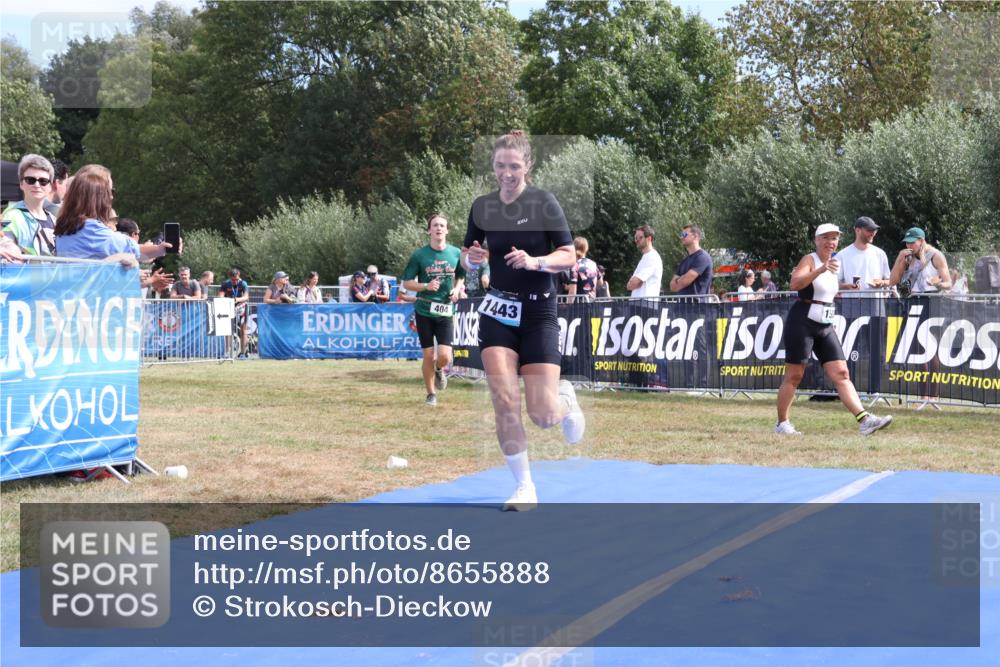 31.08.2025 - Elbe Triathlon Hamburg Strokosch-Dieckow http://msf.ph/oto/8655888 31.08.2025 11:55:34 Ziel 404, 808, 1428, 1443 meine-sportfotos.de