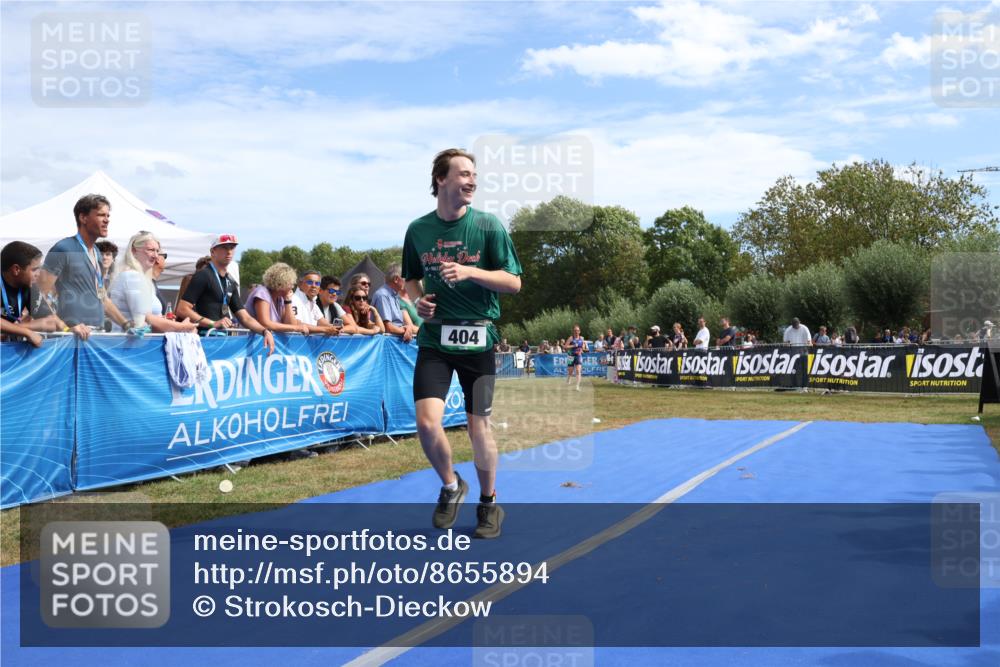 31.08.2025 - Elbe Triathlon Hamburg Strokosch-Dieckow http://msf.ph/oto/8655894 31.08.2025 11:55:39 Ziel 404, 1443, 1447 meine-sportfotos.de